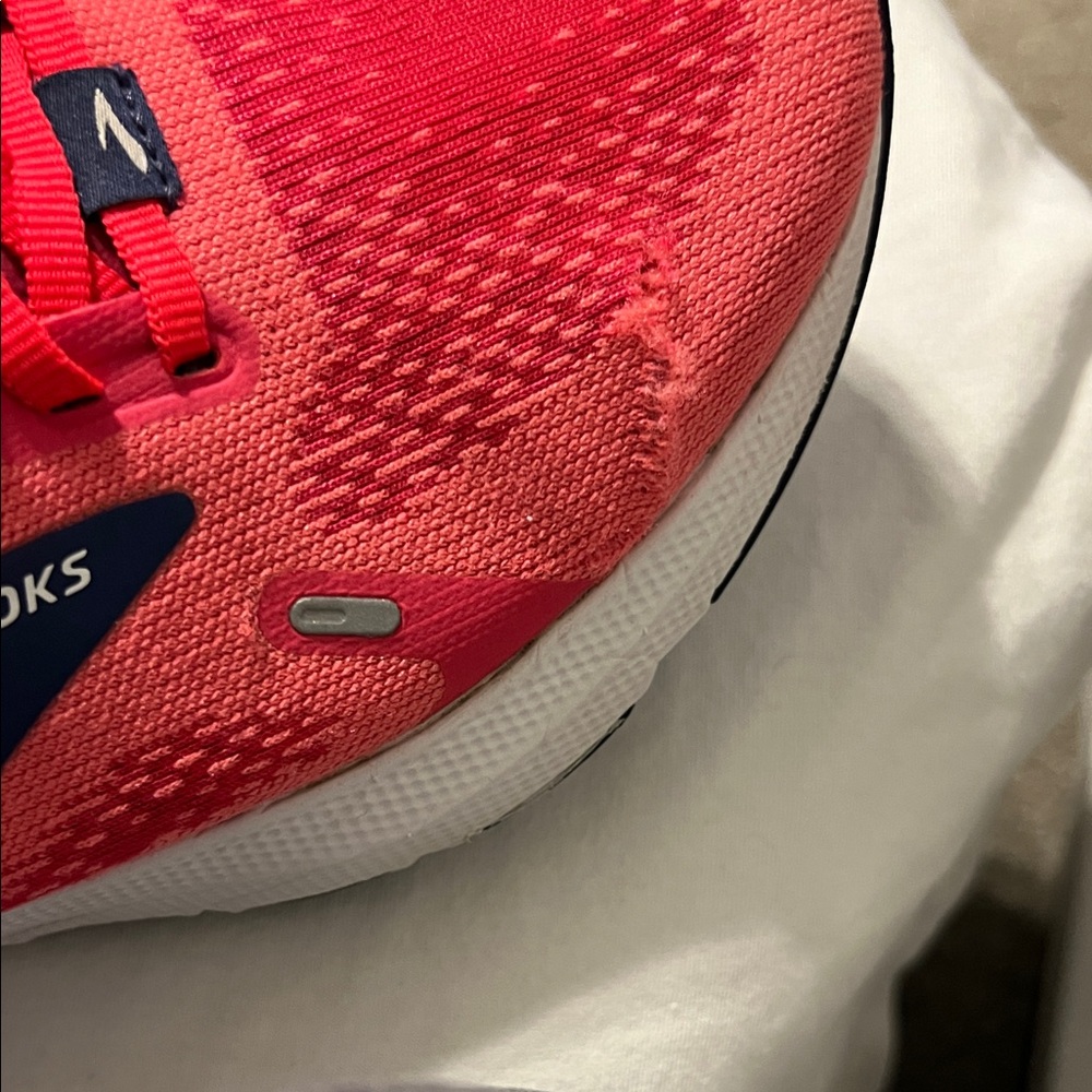 Brooks Women's Running Shoes - Pink/Blue. See photos for imperfections. SZ 8.5 - Picture 8 of 9